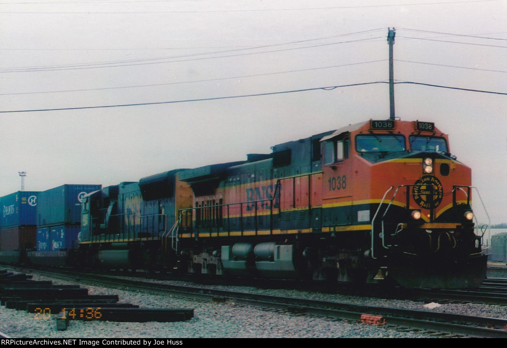 BNSF 1038 East